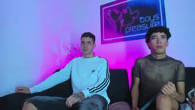 Pleasure_boys_hot: онлайн-секс-чат