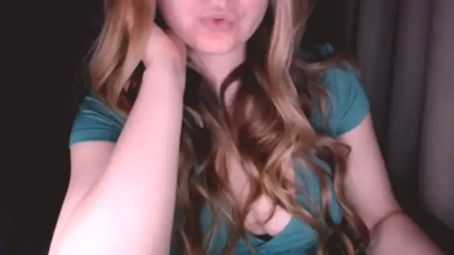 fiona_cute_2 Adlı Modelin Canlı XXX Sohbeti