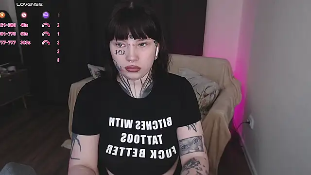 tradishka Adlı Modelin Canlı XXX Sohbeti