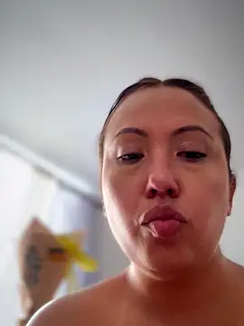 دردشة VIOLETA-25_ الجنسية المباشرة