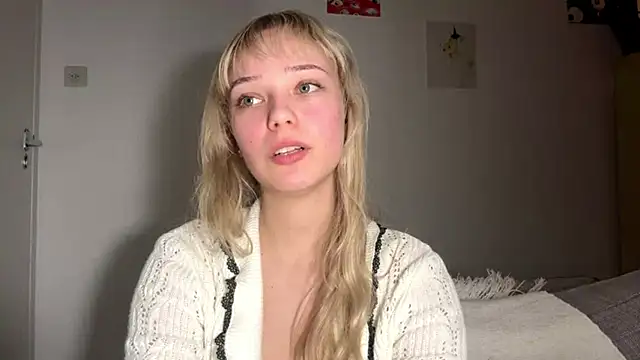 SourMidday লাইভ XXX চ্যাট