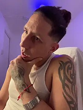 TitanNoir 即時 XXX 聊天