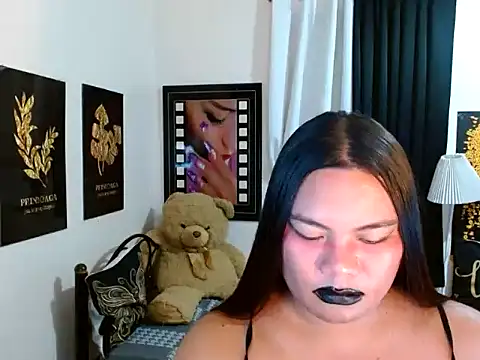 Вебкам-шоу TSbrianaHugeCock