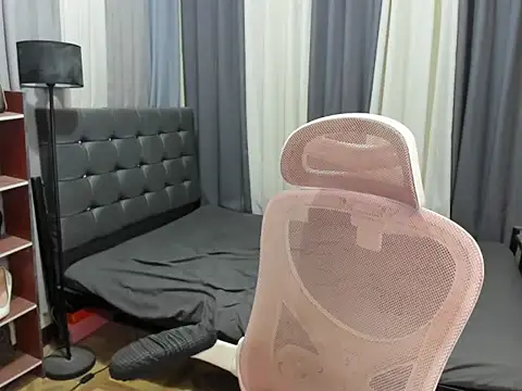 TinyCock_Rein Pertunjukan Webcam