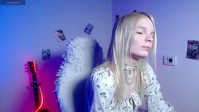 Chat +18 de Emily_Nyaffee ao vivo