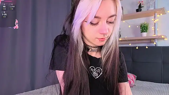 TristaRoht élő XXX-chatje