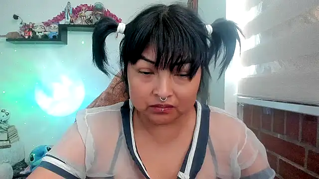 Živý XXX chat Shaddycute_