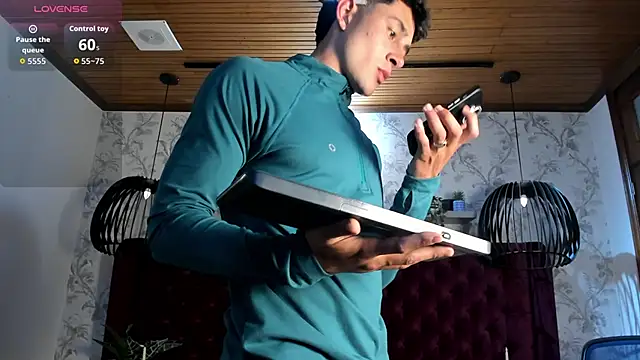 AustinJones_ Pertunjukan Webcam