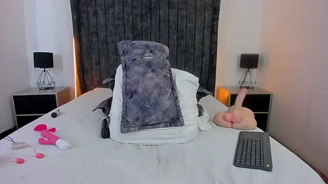 ChannelFox__'s Live XXX Chat