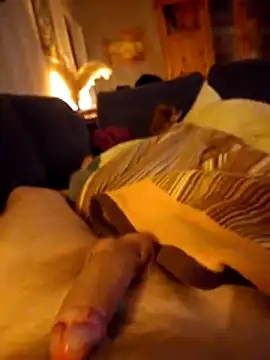 Kingorgasmus93: διαδικτυακό σόου στην κάμερα