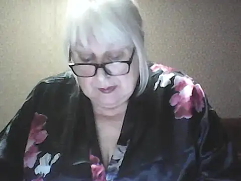 Alexia64231 Show in webcam