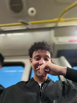 yoursexyjose live XXX chat