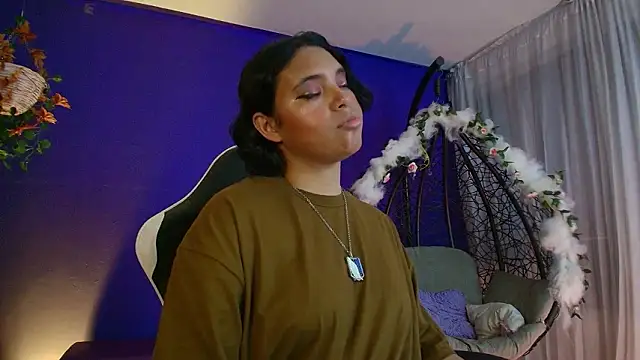 Chatroom XXX en direct de Emmapark_