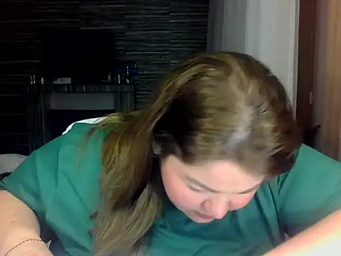 XXX chat uživo modela cute__cherry