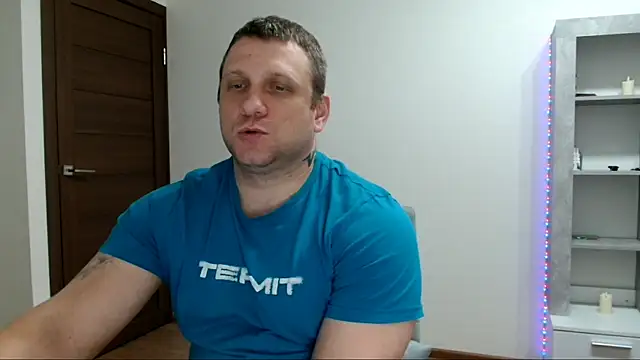 Вебкам-шоу B-L-O-N-D