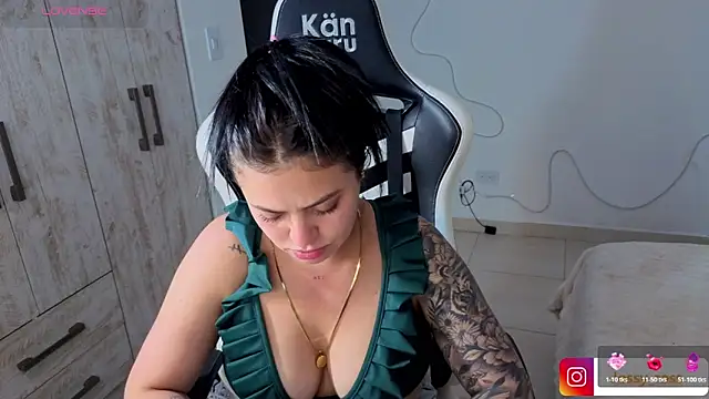 Victoryyy_'s Live XXX Chat