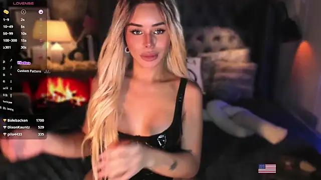 ZyraGoddes: онлайн-секс-чат