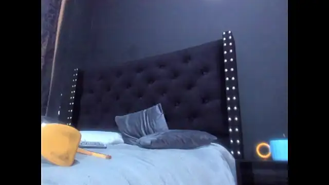 Chatroom XXX en direct de amareto_queen