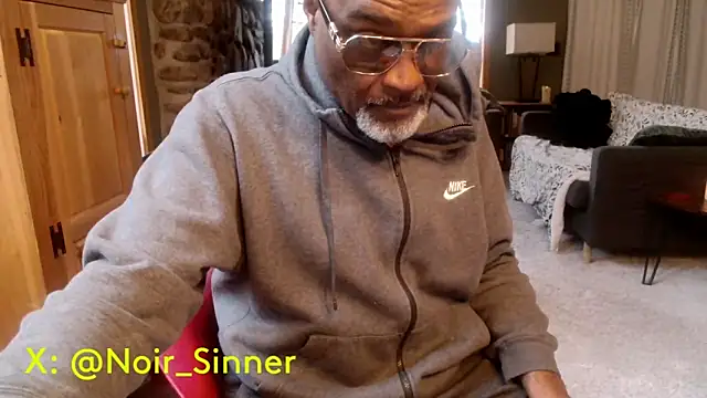 Chat XXX en directo de sinnernoir