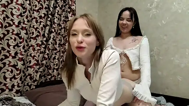 CassandraBardon Show in webcam