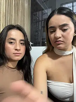 Antonella_JulietaのライブXXXチャット