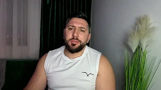 Gold_Alpha_Boy Adlı Modelin Canlı XXX Sohbeti