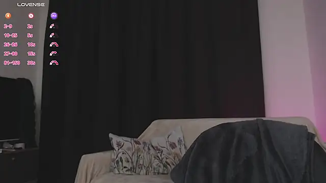 tradishka's Live XXX Chat