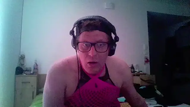 Bigthroaterboyのウェブカメラショー