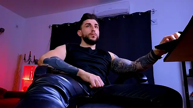 Chatroom XXX en direct de MightyAaron66