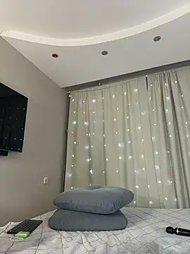 Vika_Gray: онлайн-секс-чат