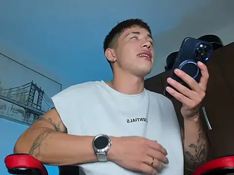 noahsaint Webcamshow