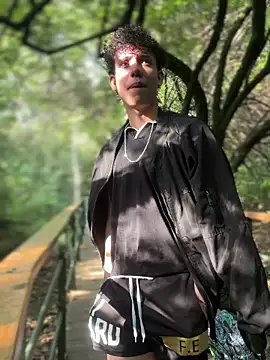 Chatroom XXX en direct de yoursexyjose