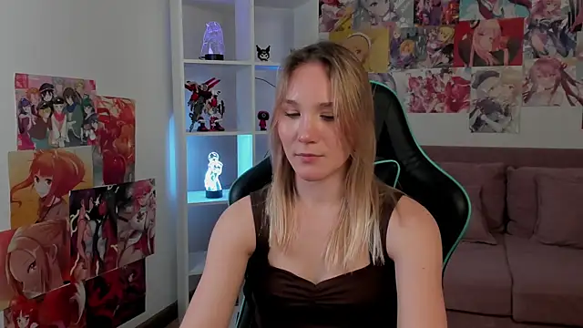 ElaraVoltage Live XXX Chat