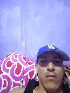 eduardo232345 Show in webcam