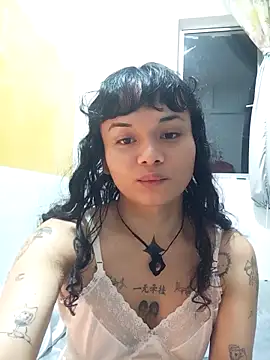 estradiolist Adlı Modelin Canlı XXX Sohbeti