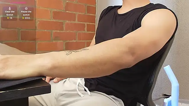 Leandro_valenzuela élő XXX-chatje