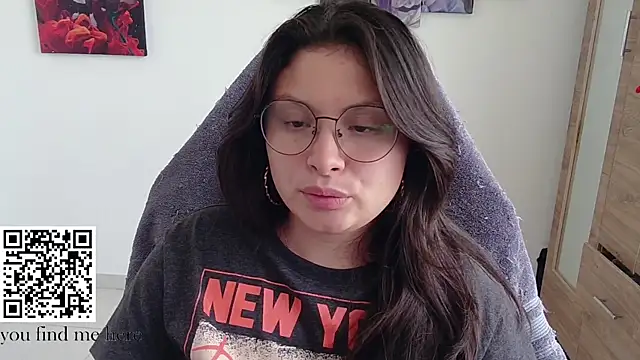 Chat +18 de yessica_gomez01 ao vivo