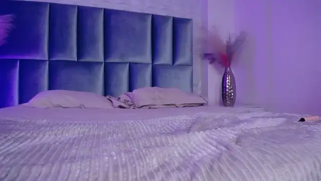 HollyPeach 现场XXX聊天