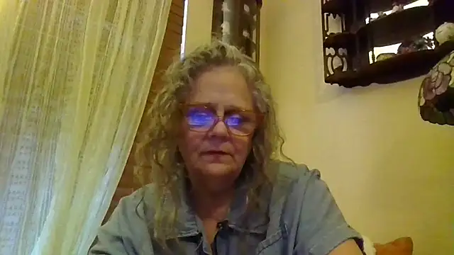 DestineeLoverGirl's Live XXX Chat