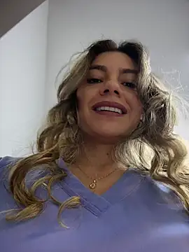 alicee16 Chat XXX in diretta