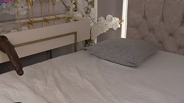 Show modela ellette__ na web-kameri