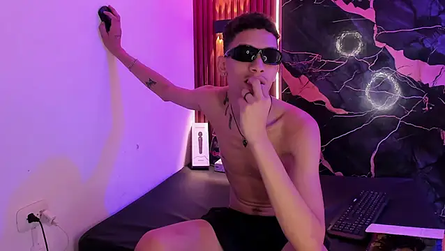 MASTER_PLAY_HOUSE: απευθείας συνομιλία ΧΧΧ