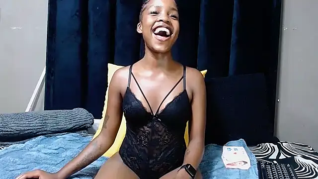 Littlebunny33 Show Webcam