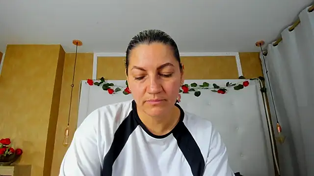 Heidy_milf – Live XXX-chat