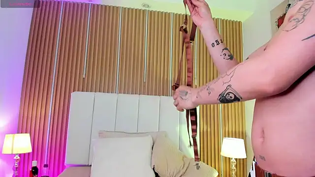 แชท XXX สดของ Tomy_Rox