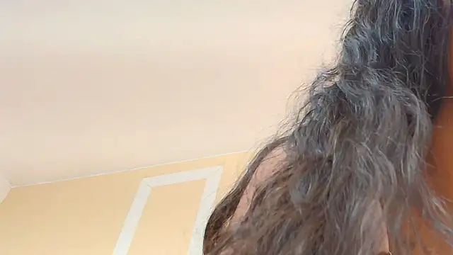 MayaBakerのウェブカメラショー