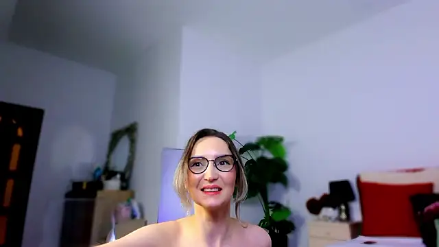 CharmingAnnie's Live XXX Chat