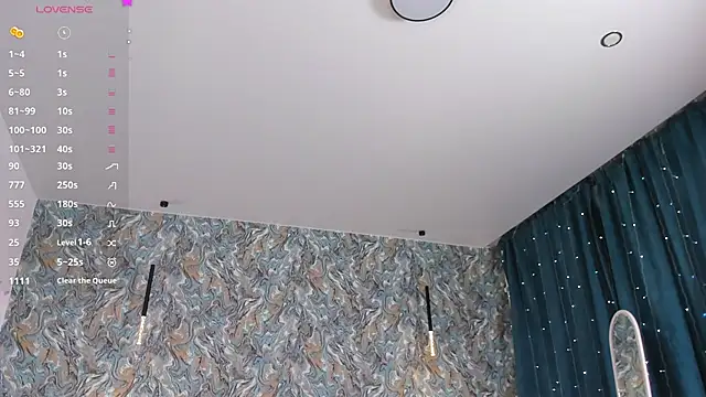 OdellaFrakeのライブXXXチャット