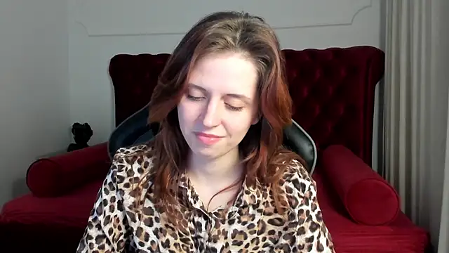 Chatroom XXX en direct de FreyaVey