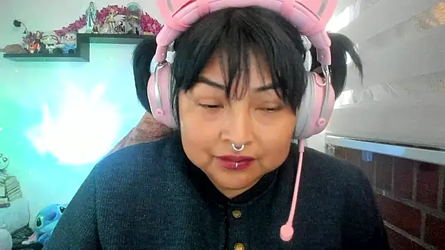 Shaddycute_ live XXX chat